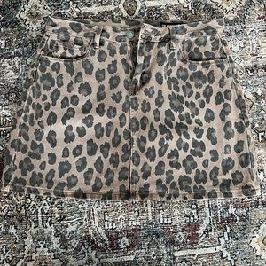 Jean leopard print mini skirt